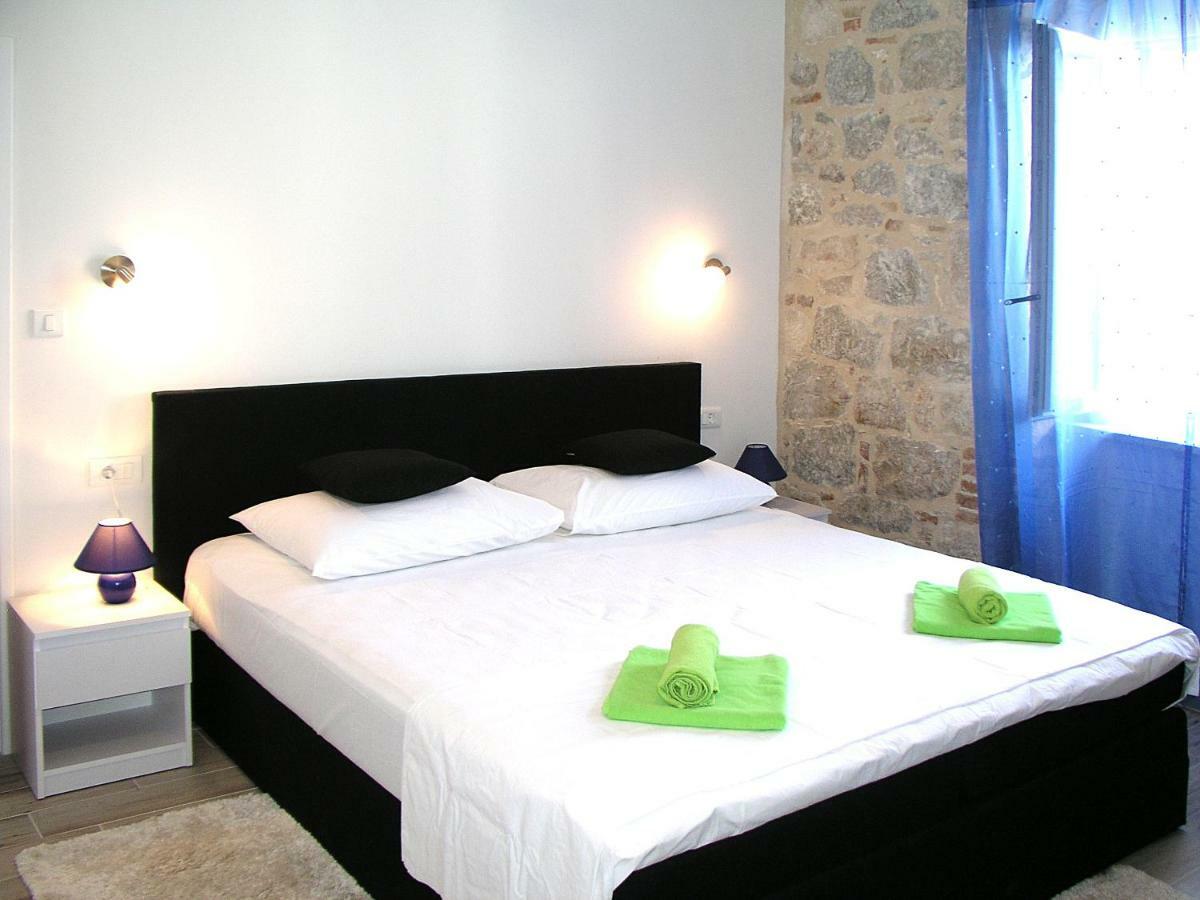 Apartmani Klara I Gracia Split Exterior photo